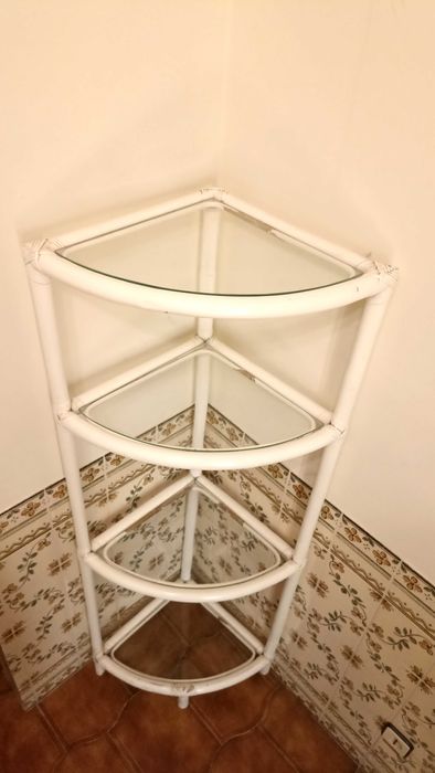 Estante Canto Branca Bambú e Vidro