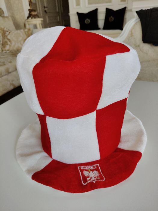 Czapka / cylinder  polskiego kibica
