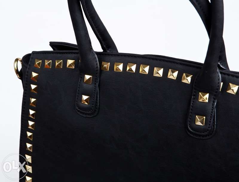 Czarna torebka ĆWIEKI A4 łódka POSZUKIWANA Blings