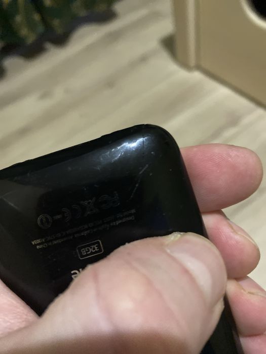 Продам телефон Iphone3/32gb