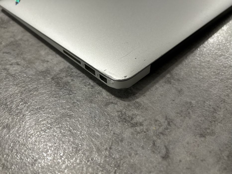 Macbook Air A1466 Intel Core i7