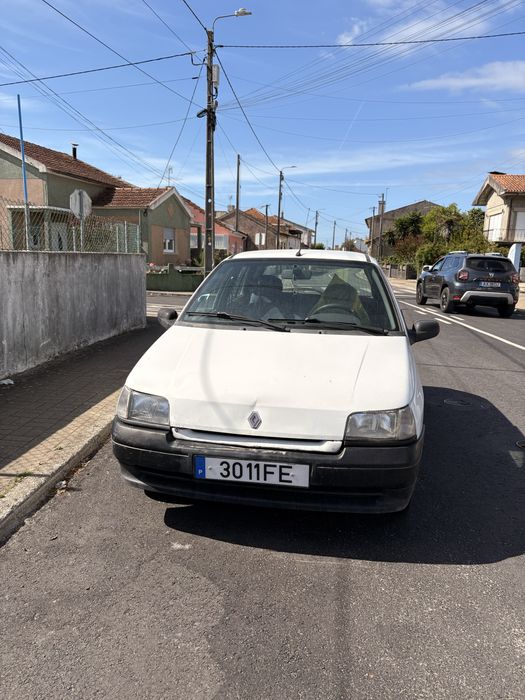 renault clio 1995