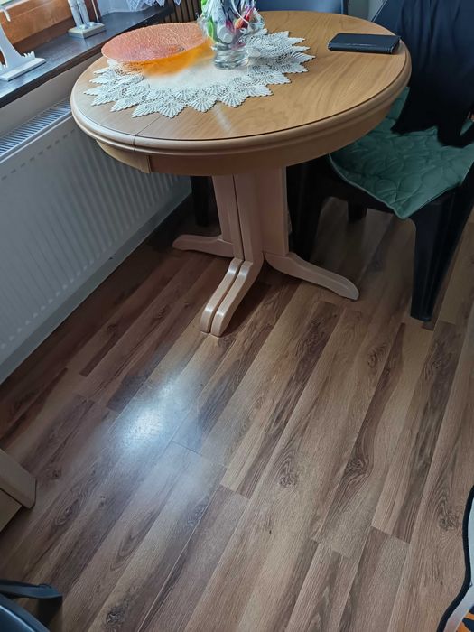 Sprzedam stół rozkładany stan idealny