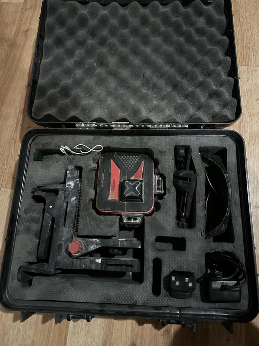 Лазерный уровенб Futech Multicross 3D