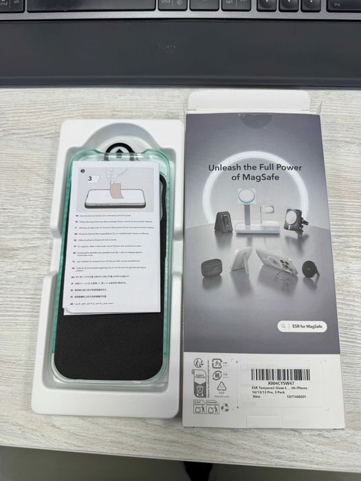 Захисне скло ESR на iPhone 13 / 13 Pro / 14 — 2 шт (з набору 3)