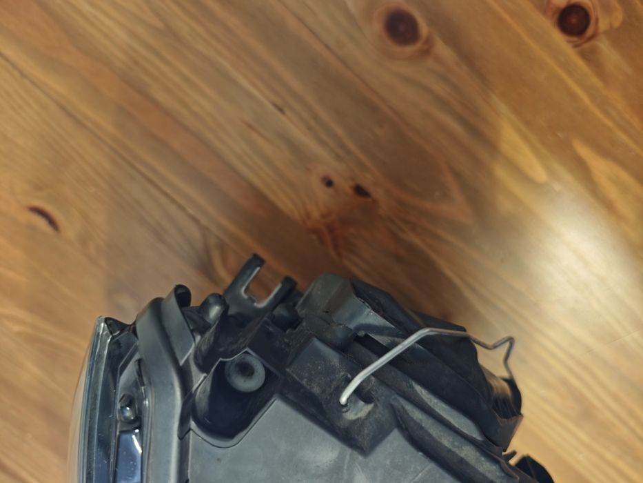 Farol Audi TT lado direito