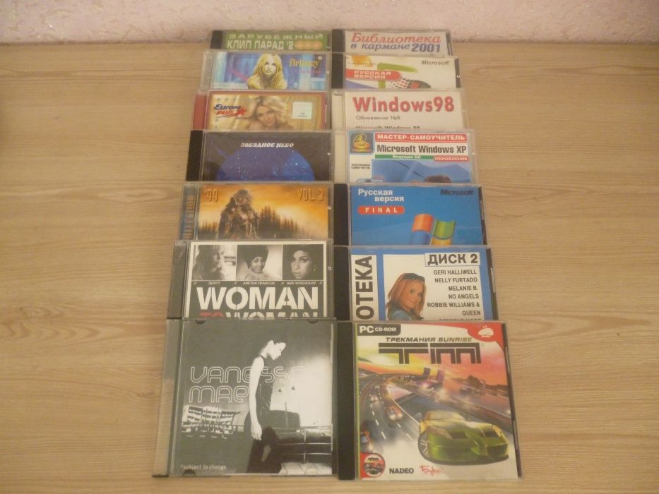 Видеокассеты и CD, DVD диски