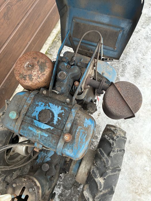 Traktorek jednoosiowy glebogryzarka Lombardini