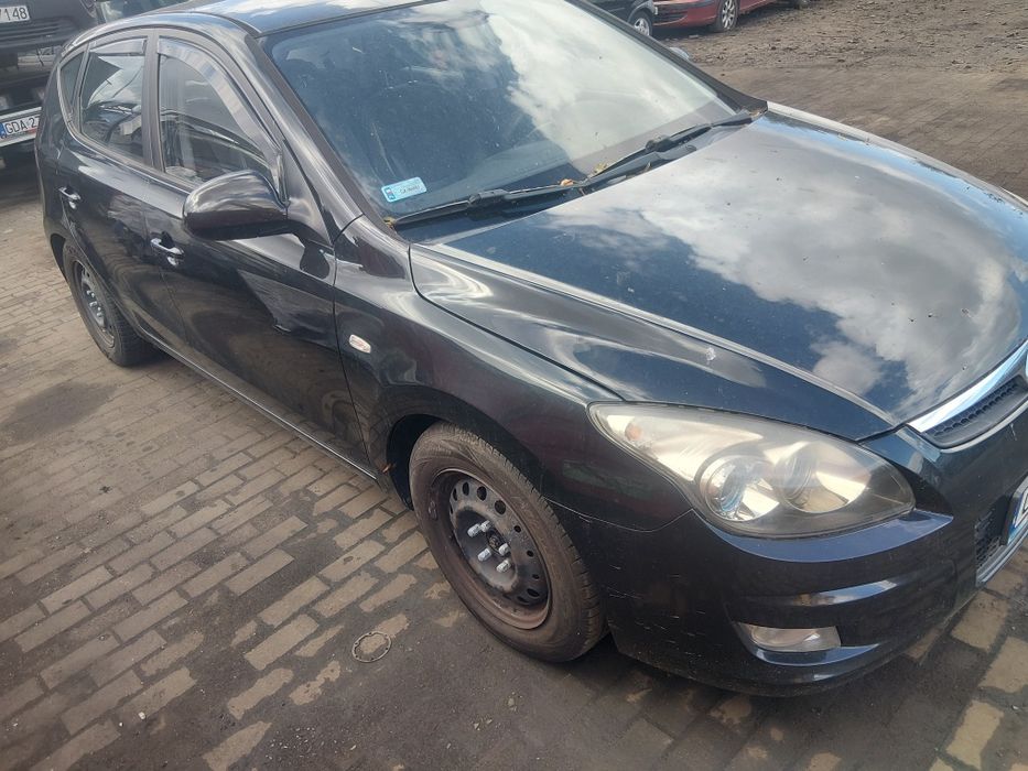 Hyundai  i30 na części  kolor 9F