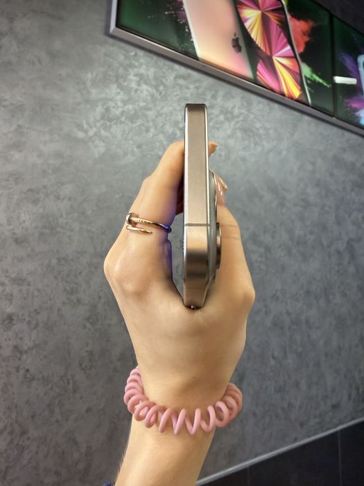 Used IPHONE 15Pro 256 Natural Titanium Neverlock Костюшка,5 igrand