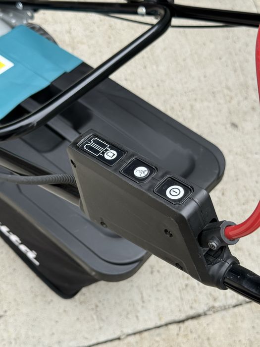 Акумуляторна газонокосарка Makita DLM463 косарка