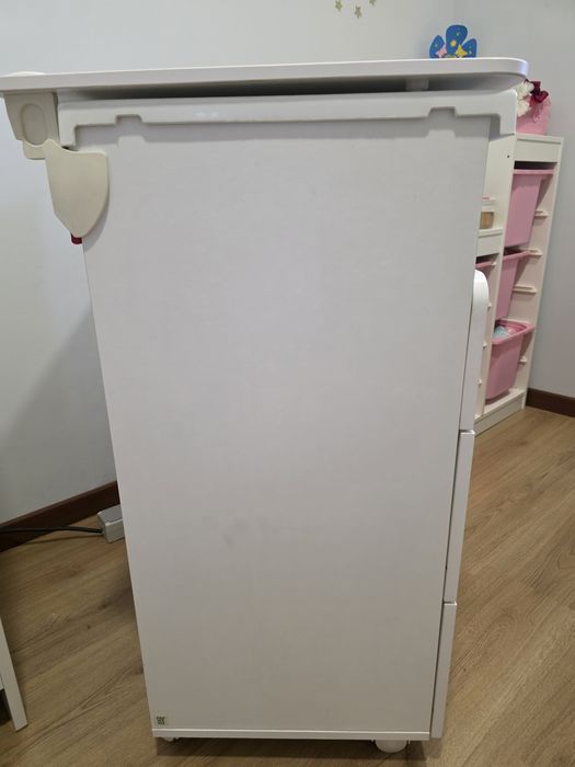 Cómoda com banheira