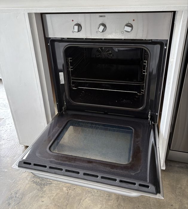 Forno de Encastrar Zanussi Inox – Excelente Funcionamento