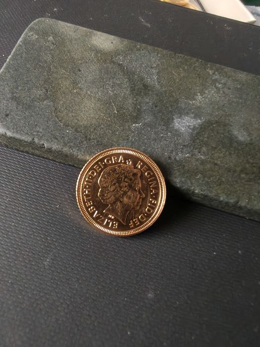 Meia libra ouro  Rainha Isabel II Ano 2000