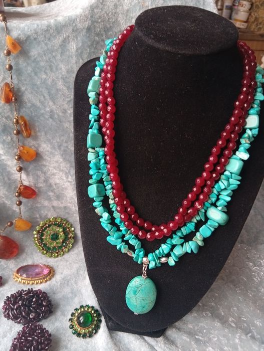 Старинные украшения,Броши,колье,бусы,ЧССР и др.