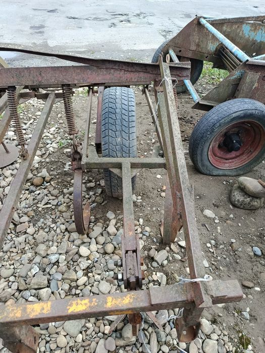 Продам  культиватор стрільчастий.