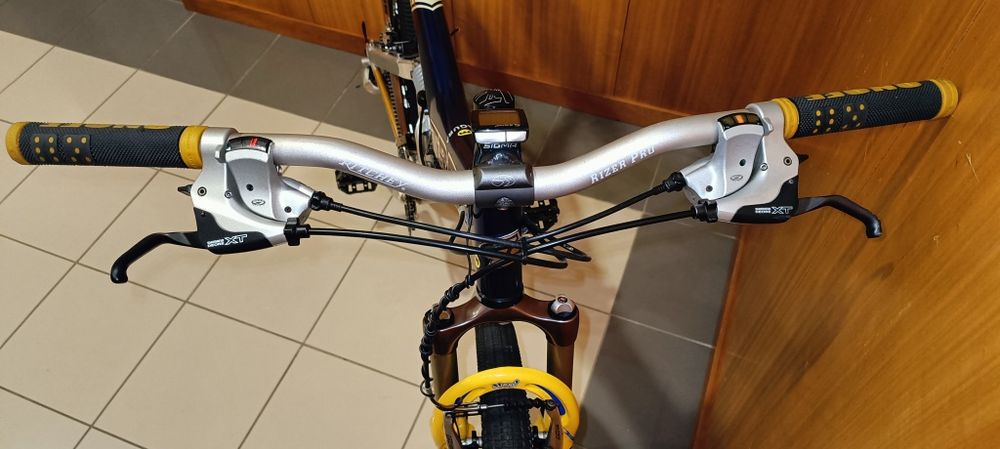 Bicicleta clássica MTB TREK Y11