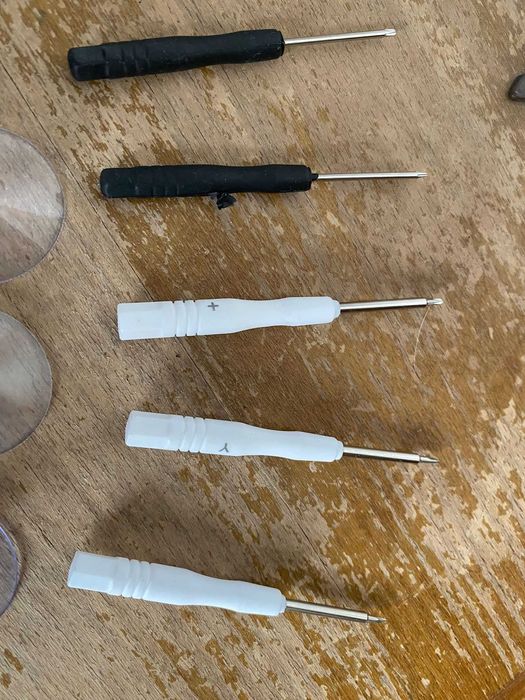 Kit de Ferramentas para Dispositivos Electrónicos.
