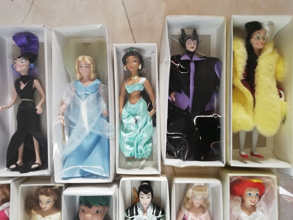 Bonecas porcelana Disney