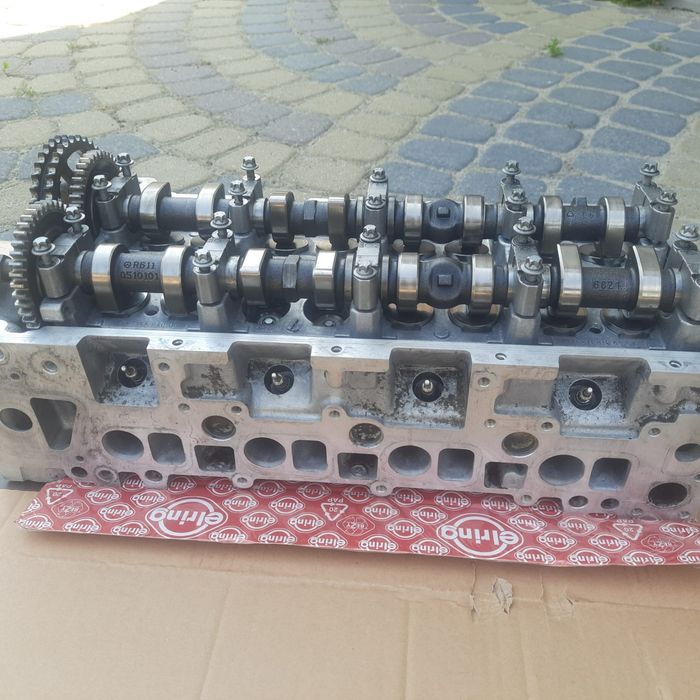 Головка блоку циліндрів