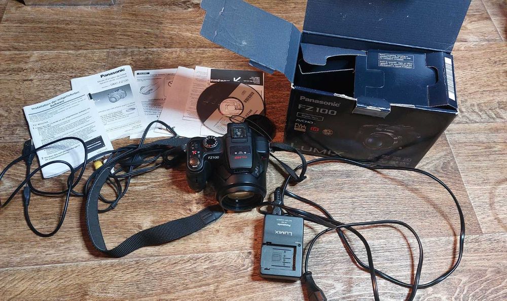 Фотоаппарат Panasonic Lumix DMC-FZ100 Black