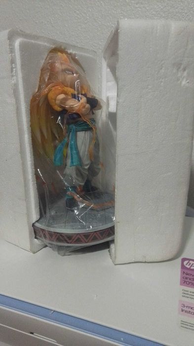 Figura Estilo Dragon Ball – SS3 – 30cm – Com Base Decorativa