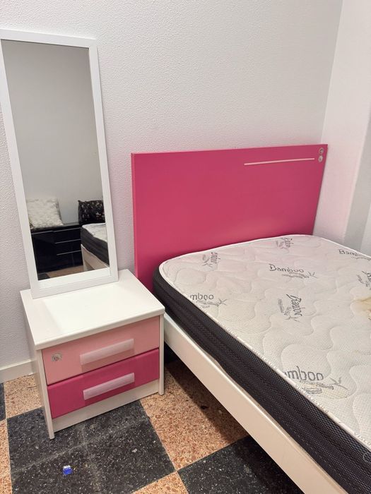 Moveis de quarto de solteiro 120€