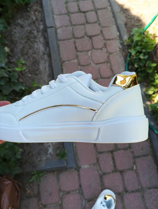 Buty nr 42.. Czytaj opis poniżej ogłoszenia. Nowe