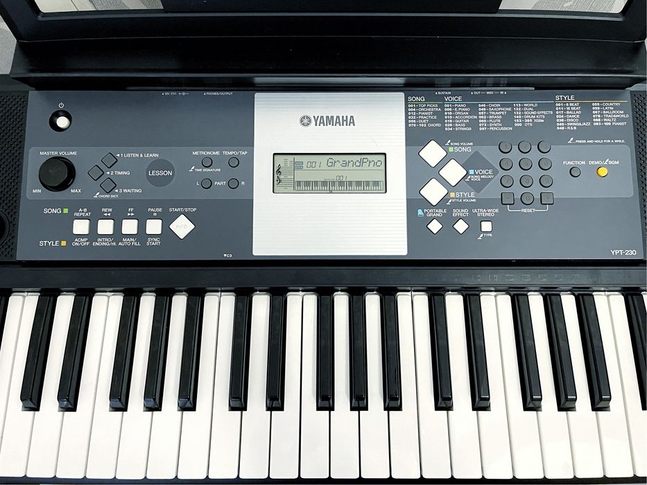 Професійний Синтезатор Yamaha YPT-230!!! Круте Піаніно, клавіші