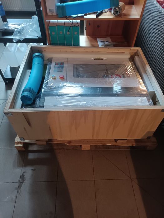 Graweka laserowa CO2, cena do negocjacji 50w 400x400mm  Nowa