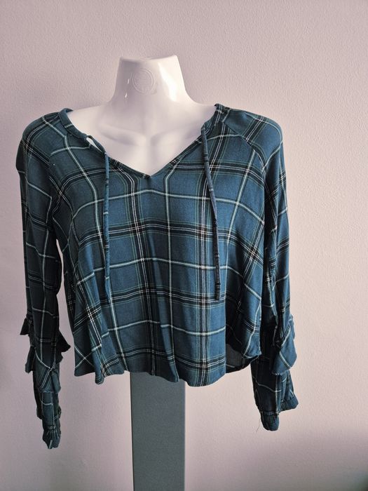 Blusa Crop Manga Comprida Bershka

Pouco uso, em muito bom estado
Tama