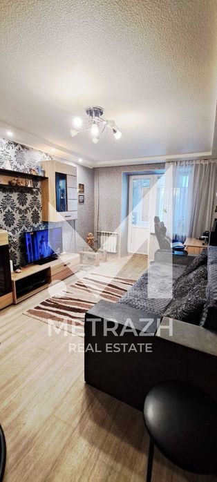 Продам 2КОМ квартира с капремонтом, 2 этаж, Новые Дома, Дворец спорта