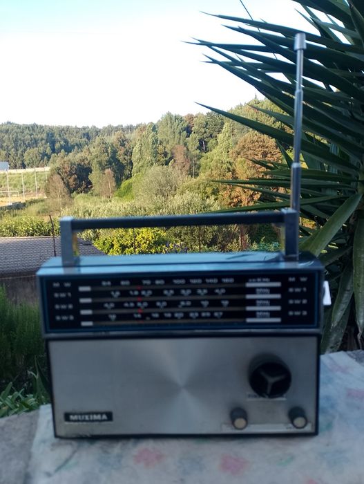 Radio portátil, bom estado