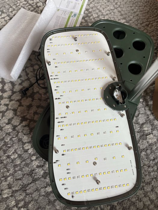 Doniczka hydroponiczna LED do uprawy sadzonek