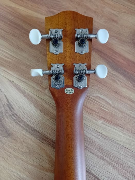 Ukulele mahimahi ms-st1