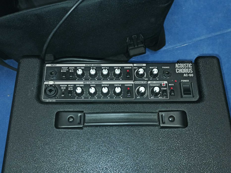 Roland AC 60 Amplificador guitarra acustica e micro