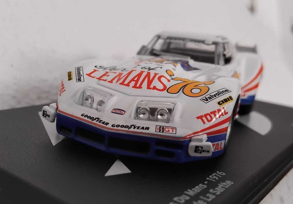 Chevrolet Corvette Stingray 9.8-liter Widebody IMSA "Spirit of Le Mans". 1976.  1:43. Vendo miniatura da minha coleção.