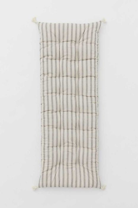 Almofada para cadeira retangular em tecido