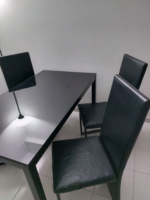 Mesa jantar e cadeiras