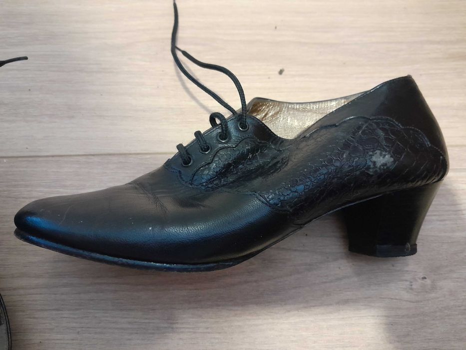 Sapatos abotinados 37