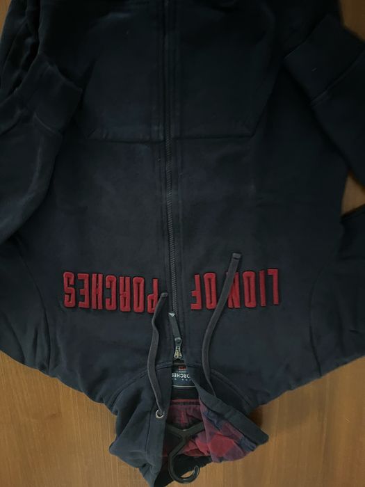 Casaco Lion of Porches