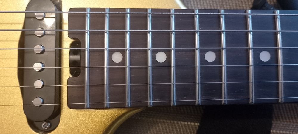 Електрогітара Donner dst-700 gold