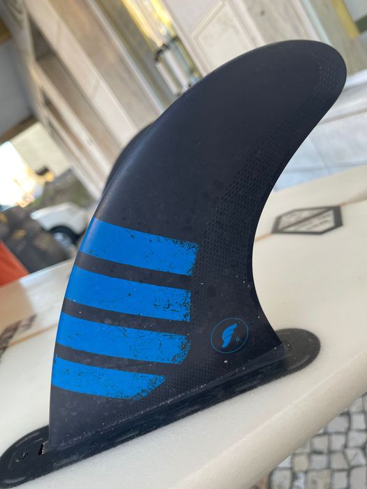 Prancha fish twin fin Leo Tavares e capa (nova)