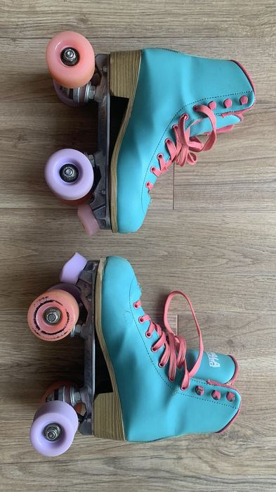 Patins marca Impala, n.º 36