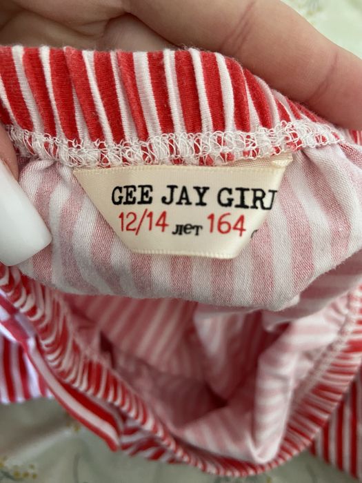 Футбока в полоску