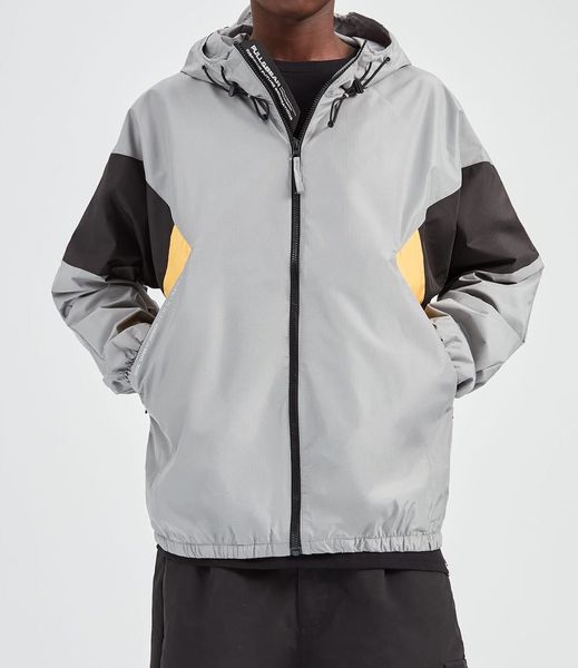 Impermeável Novo M (cava à cava 63cm)