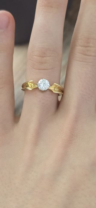 Каблучка з натуральним діамантом 0,55 ct