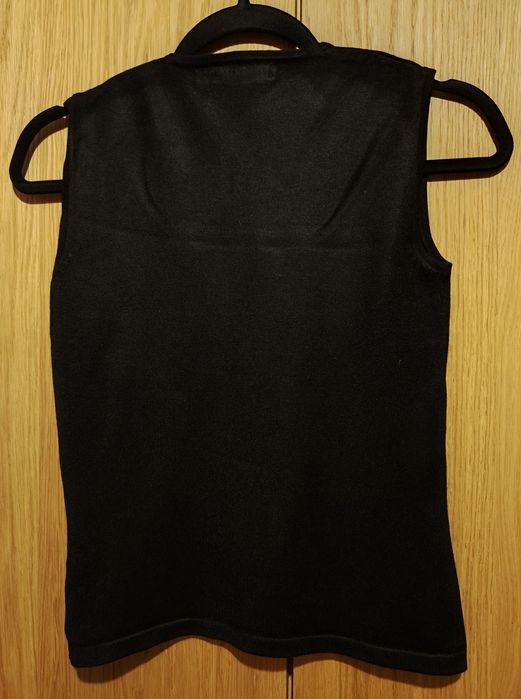 Czarny elegancki TOP z ozdobnymi cekinami S-34/36