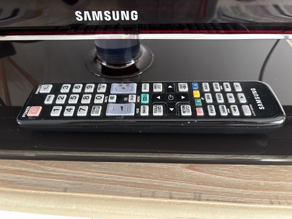 TV Samsung 32” para peças ou reparação