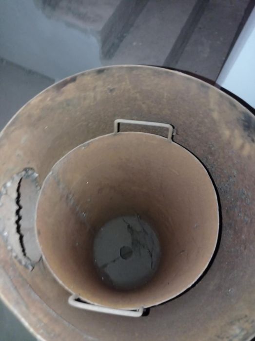 Piec trociok z rurami